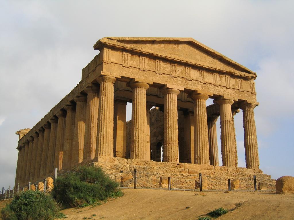 Attico Panoramico Agrigento Apartment Luaran gambar